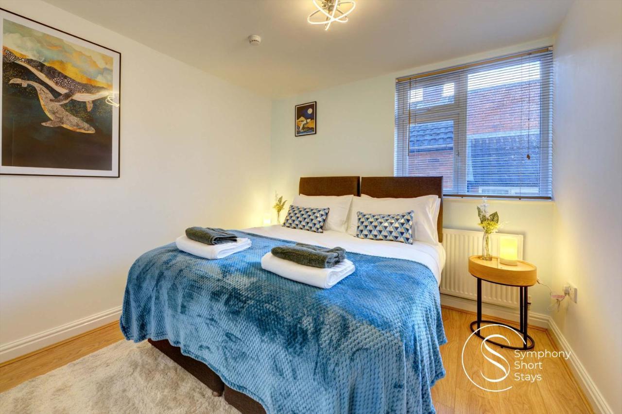 Modern, Stylish Ensuite With Netflix & Parking By Symphony Short Stays *