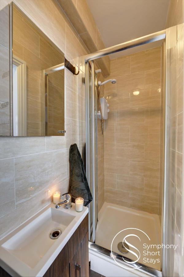 Modern, Stylish Ensuite With Netflix & Parking By Symphony Short Stays Apartamento *