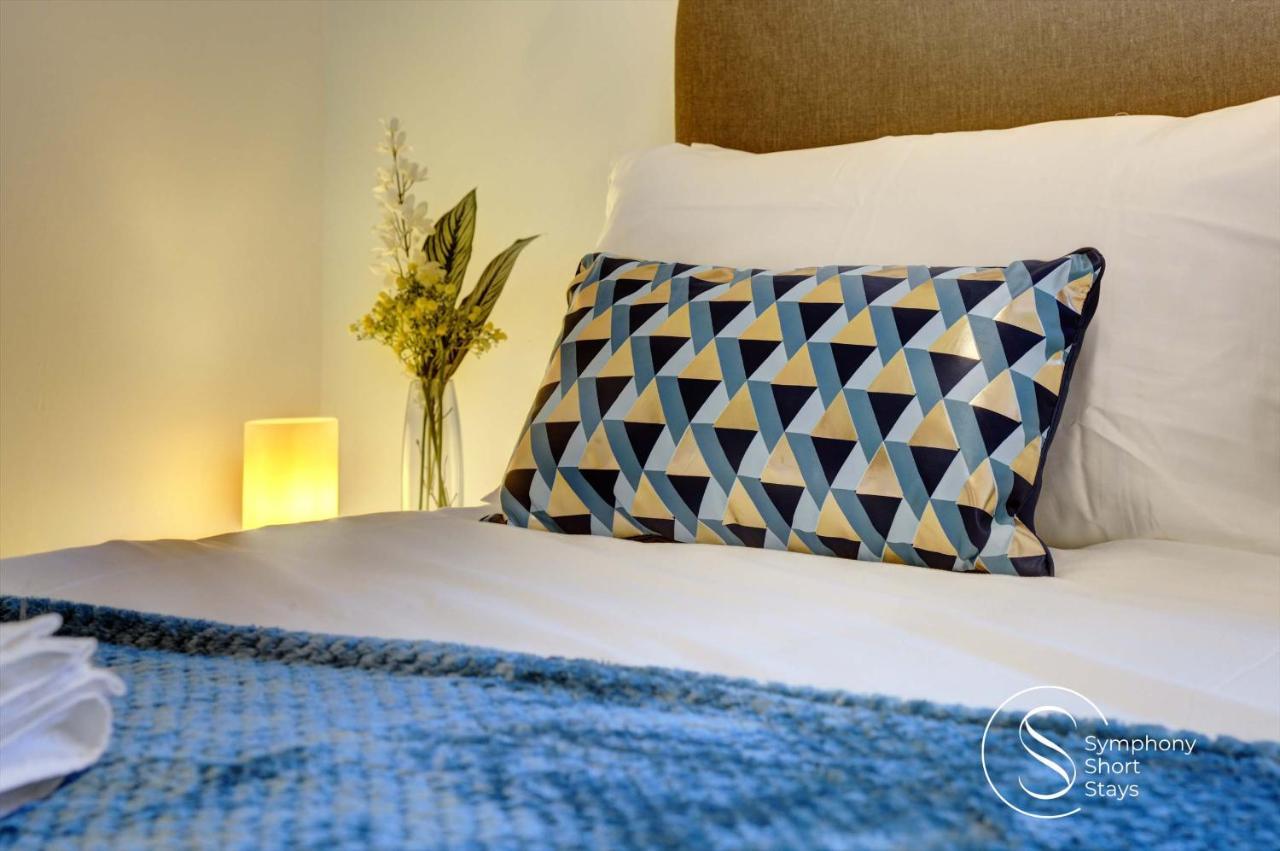 Apartamento Modern, Stylish Ensuite With Netflix & Parking By Symphony Short Stays *