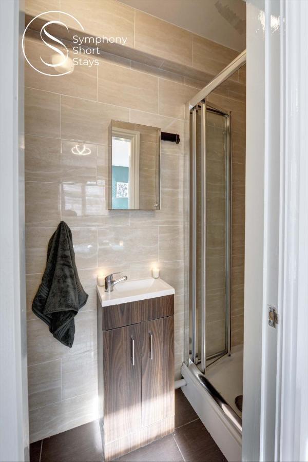 Modern, Stylish Ensuite With Netflix & Parking By Symphony Short Stays Apartamento Coventry