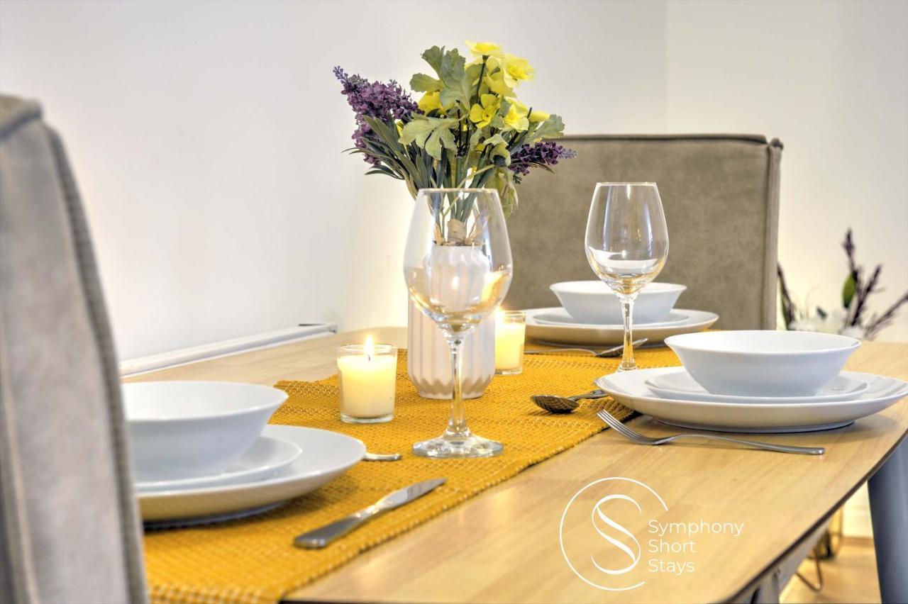 Modern, Stylish Ensuite With Netflix & Parking By Symphony Short Stays * Coventry