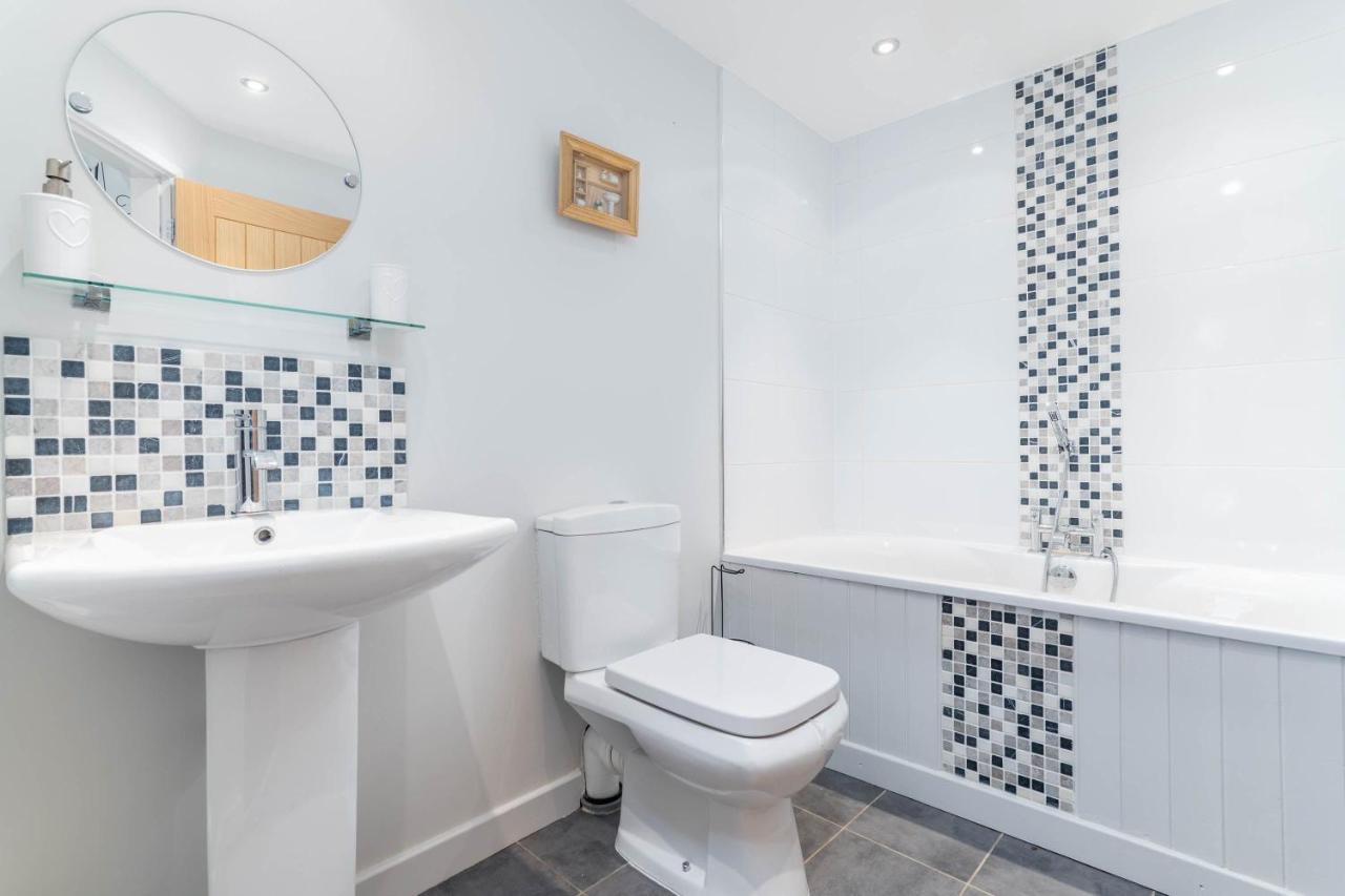 The Pigsty - 3 Bedroom Barn Conversion Coventry