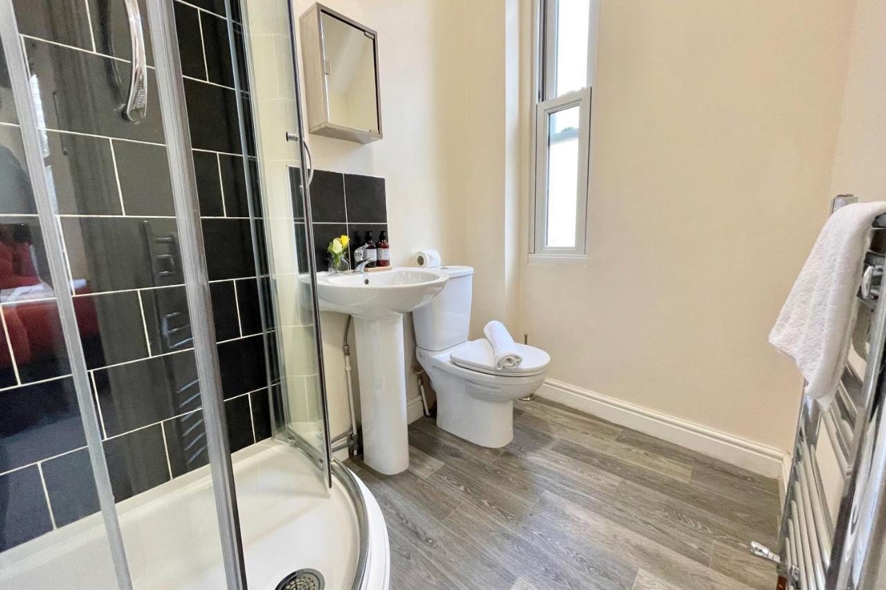 Apartamento Charming 2 Mins Walk To Belgrade Theatre