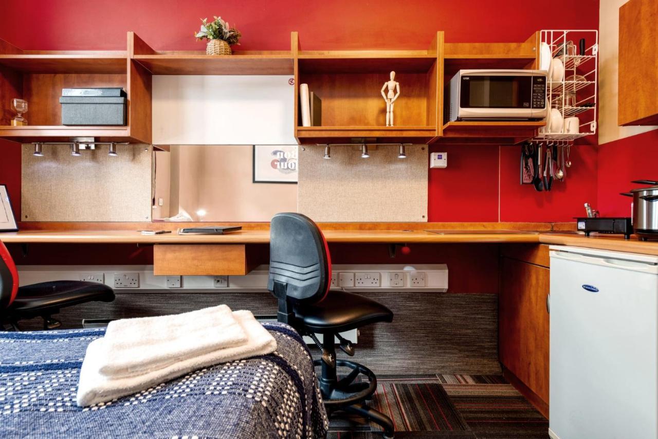 Apartamento For Students Only Studio At Burges House In The Heart Of *