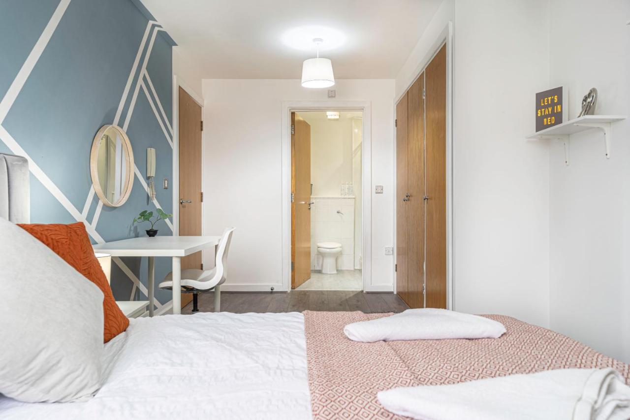 Jkg Solutions Presents Cosy Apartment