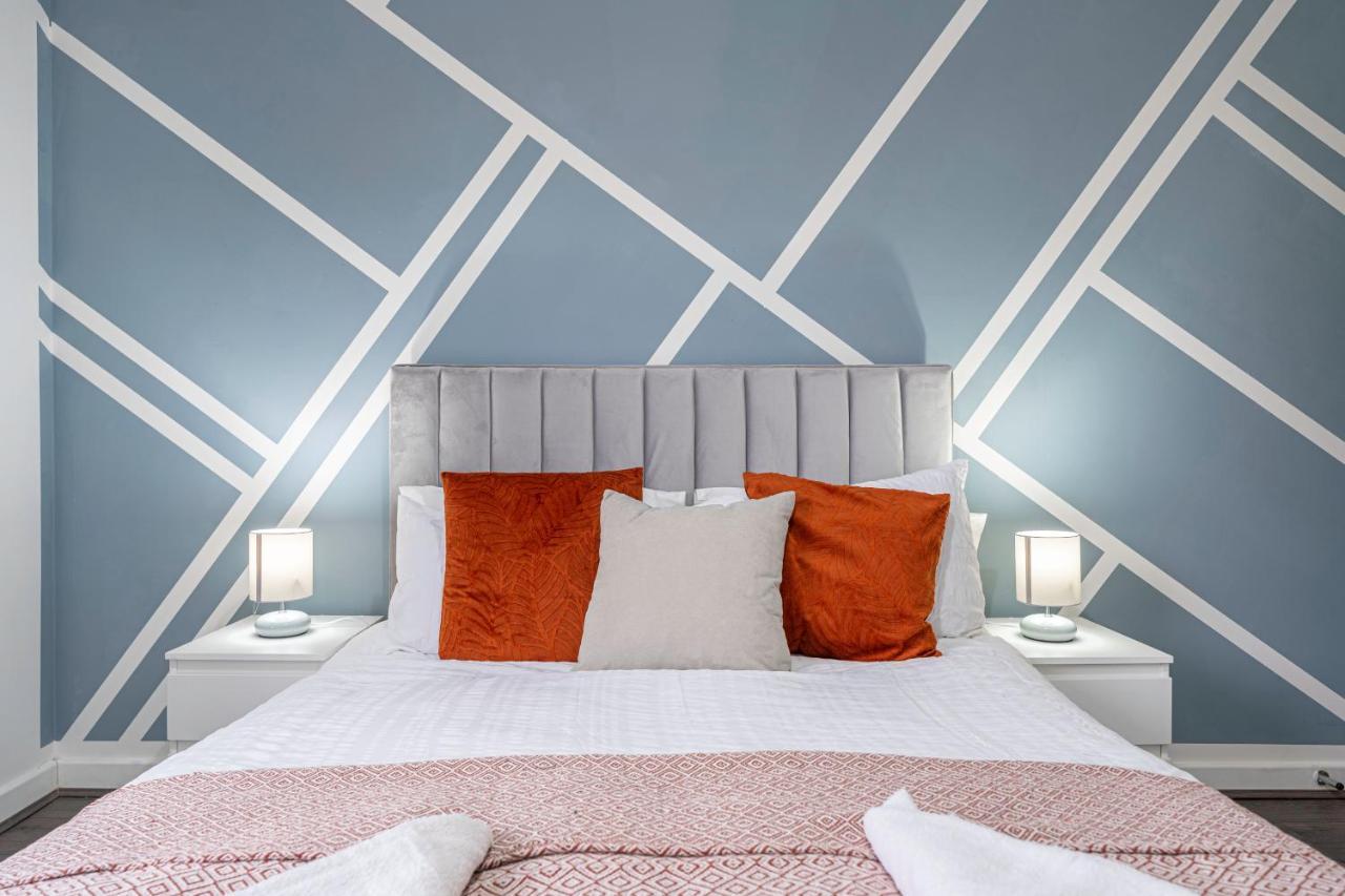 Jkg Solutions Presents Cosy Apartment