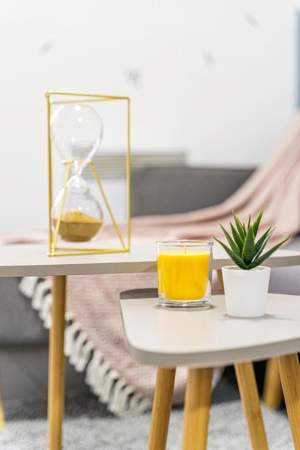 Jkg Solutions Presents Cosy Apartment
