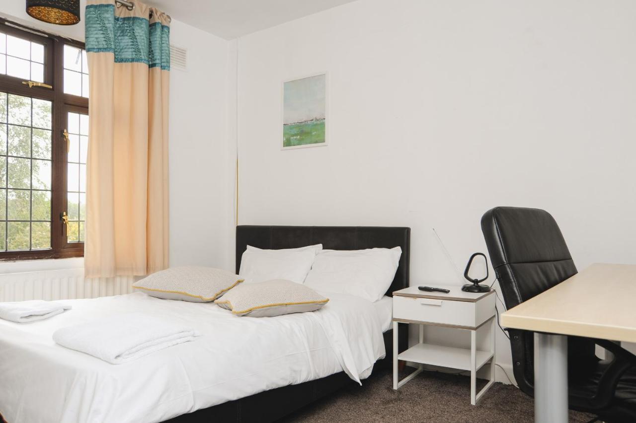 Deluxe 4* Coventry
