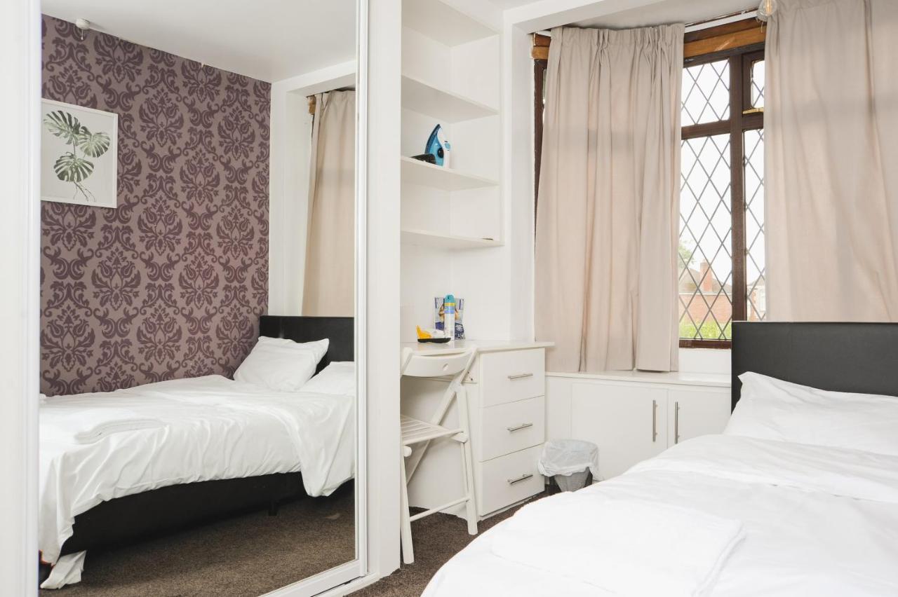 Deluxe Hotel