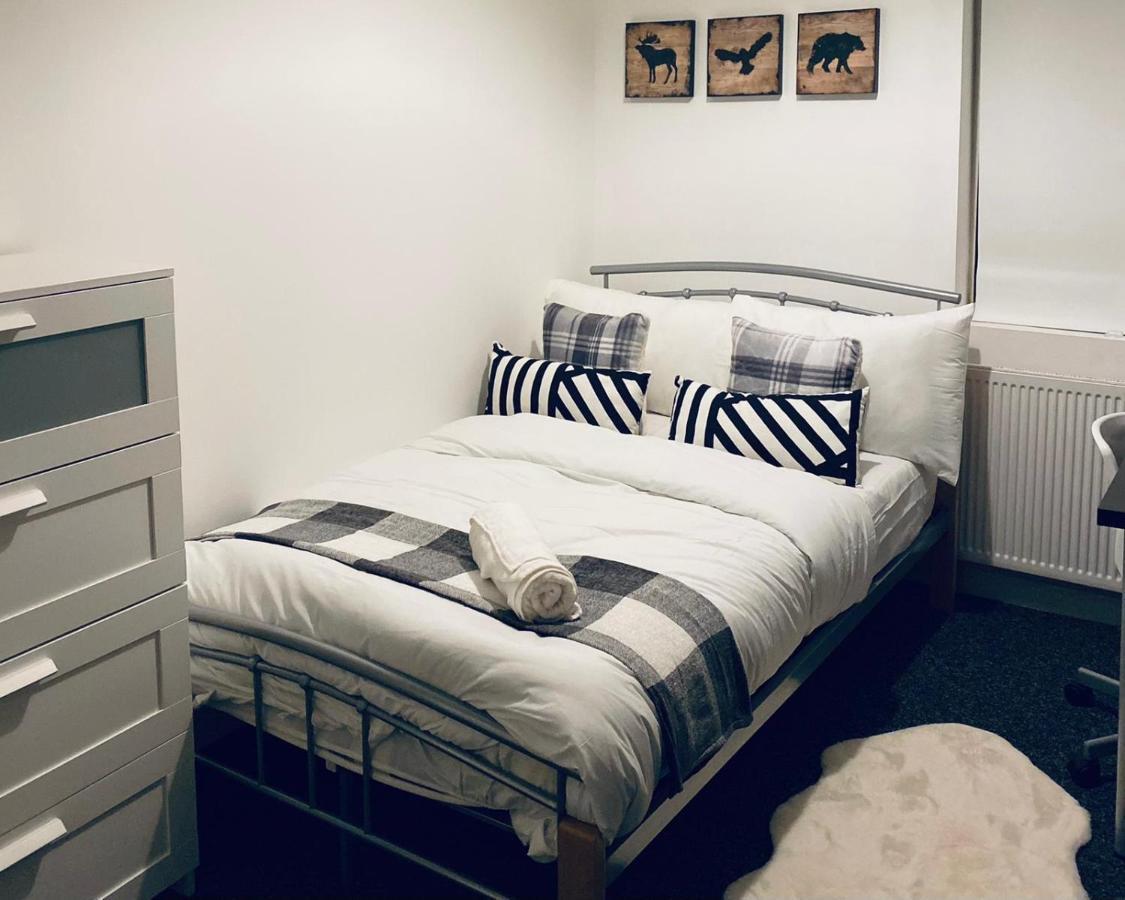 Casa de férias Large 4 Bedroom - Centre Coventry