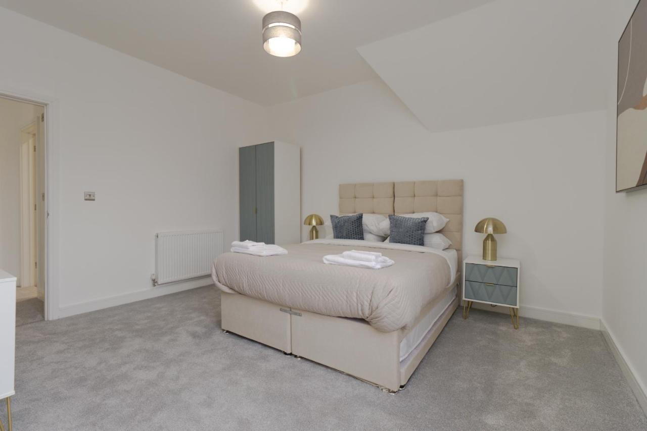 Unique! Stunning 3-bed Penthouse Flat - 2 Floors - Sleeps 8 - Free Parking * Coventry