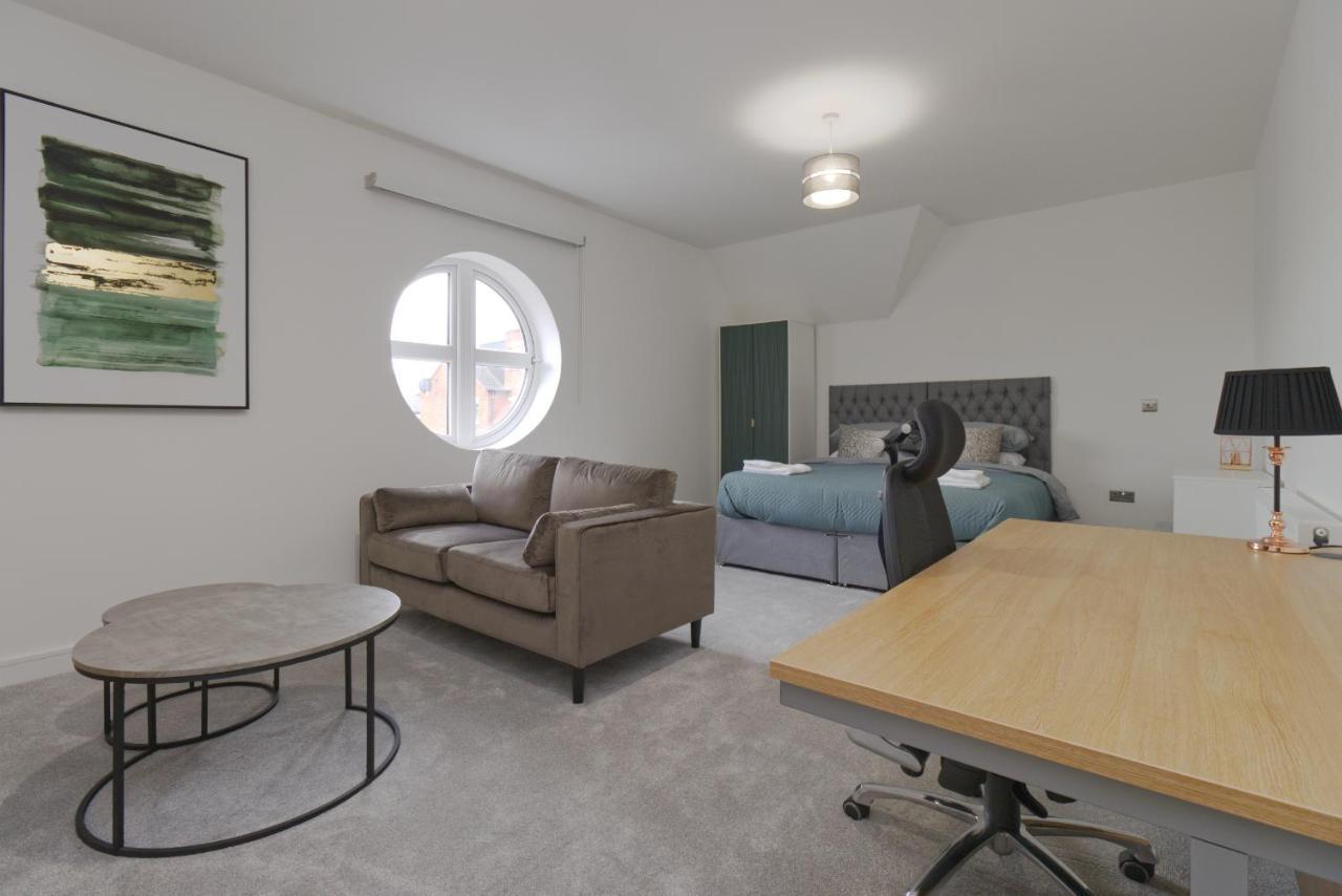 Unique! Stunning 3-bed Penthouse Flat - 2 Floors - Sleeps 8 - Free Parking