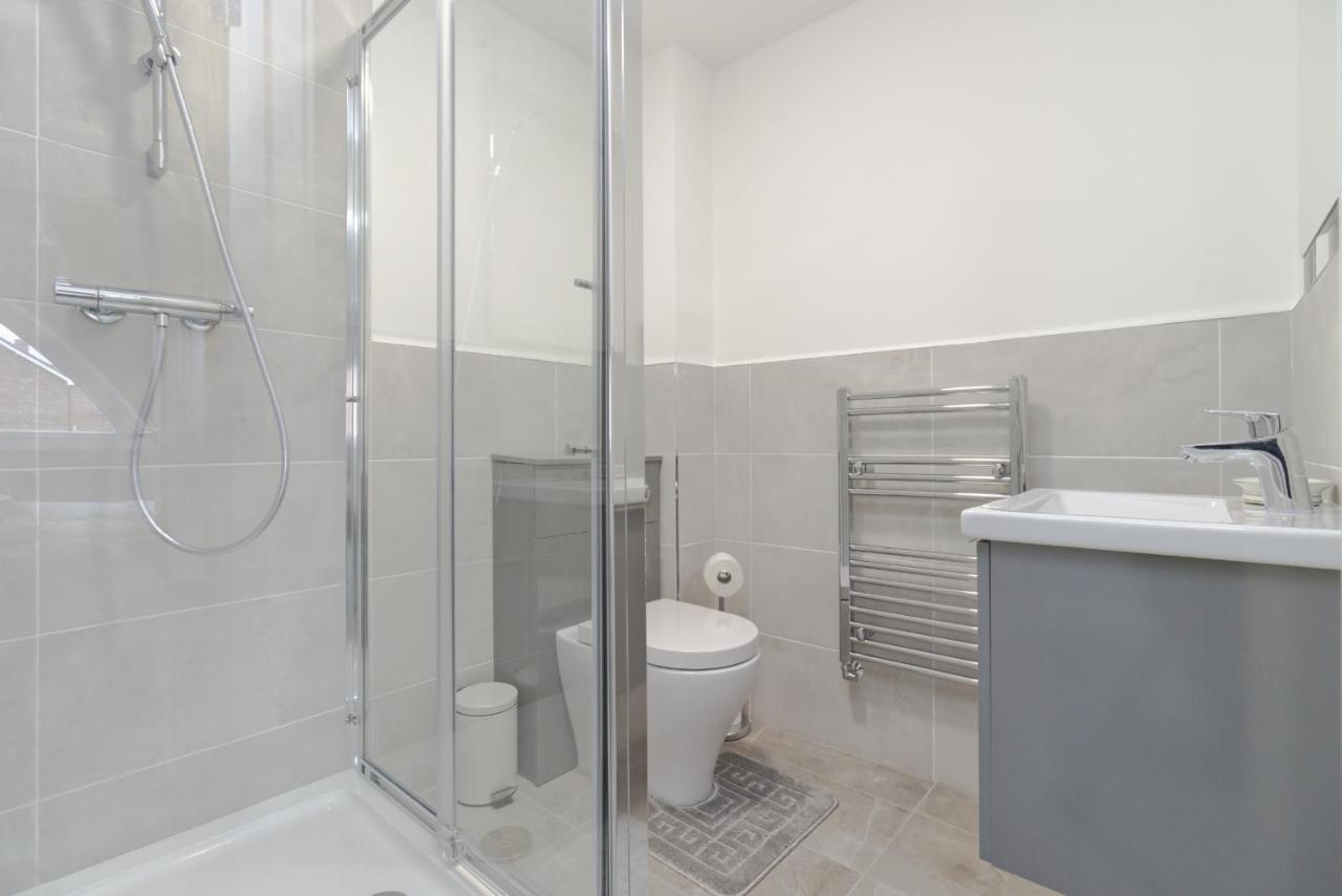 Apartamento Unique! Stunning 3-bed Penthouse Flat - 2 Floors - Sleeps 8 - Free Parking