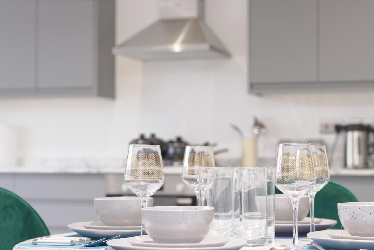 Unique! Stunning 3-bed Penthouse Flat - 2 Floors - Sleeps 8 - Free Parking Apartamento Coventry