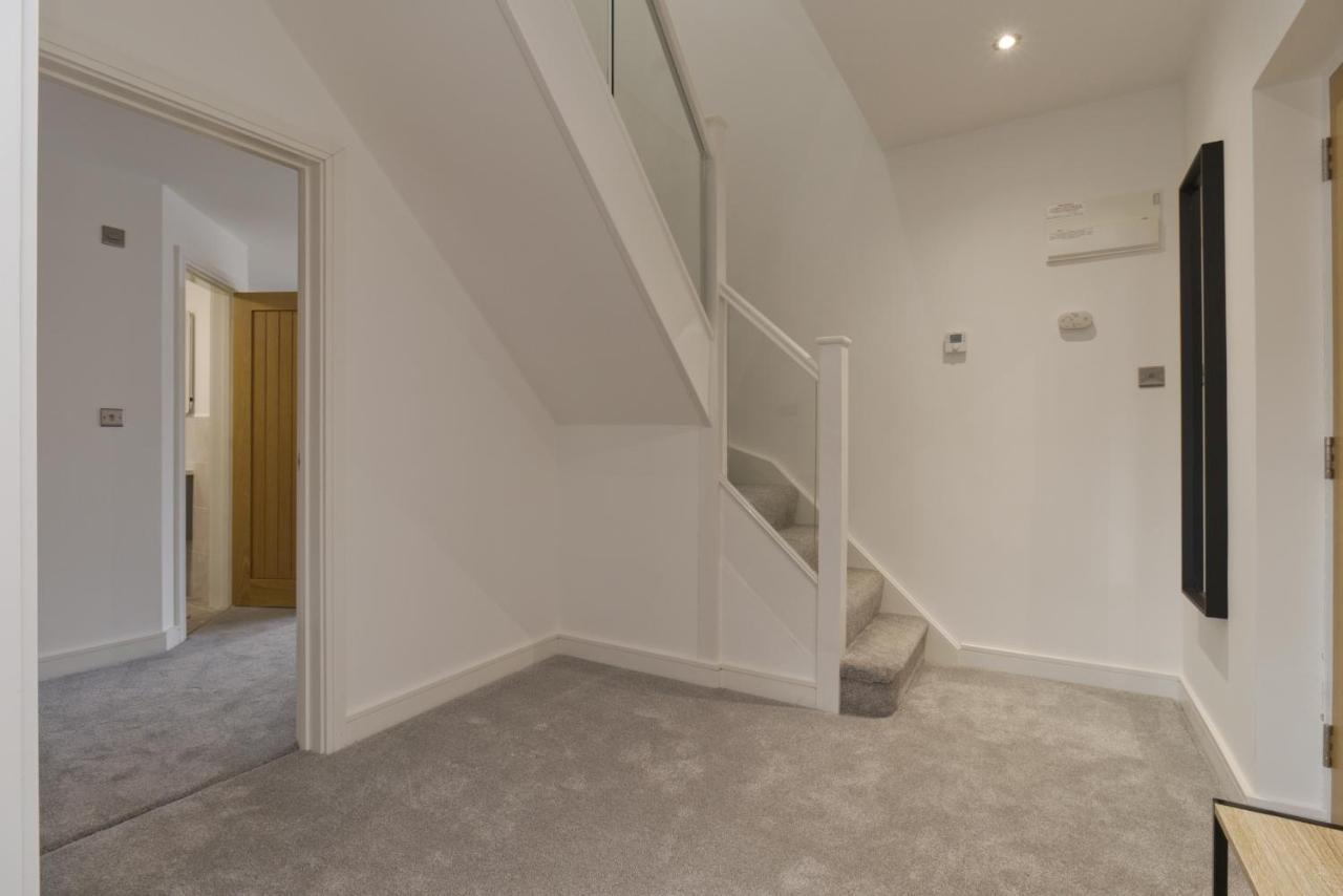 Unique! Stunning 3-bed Penthouse Flat - 2 Floors - Sleeps 8 - Free Parking Apartamento Coventry