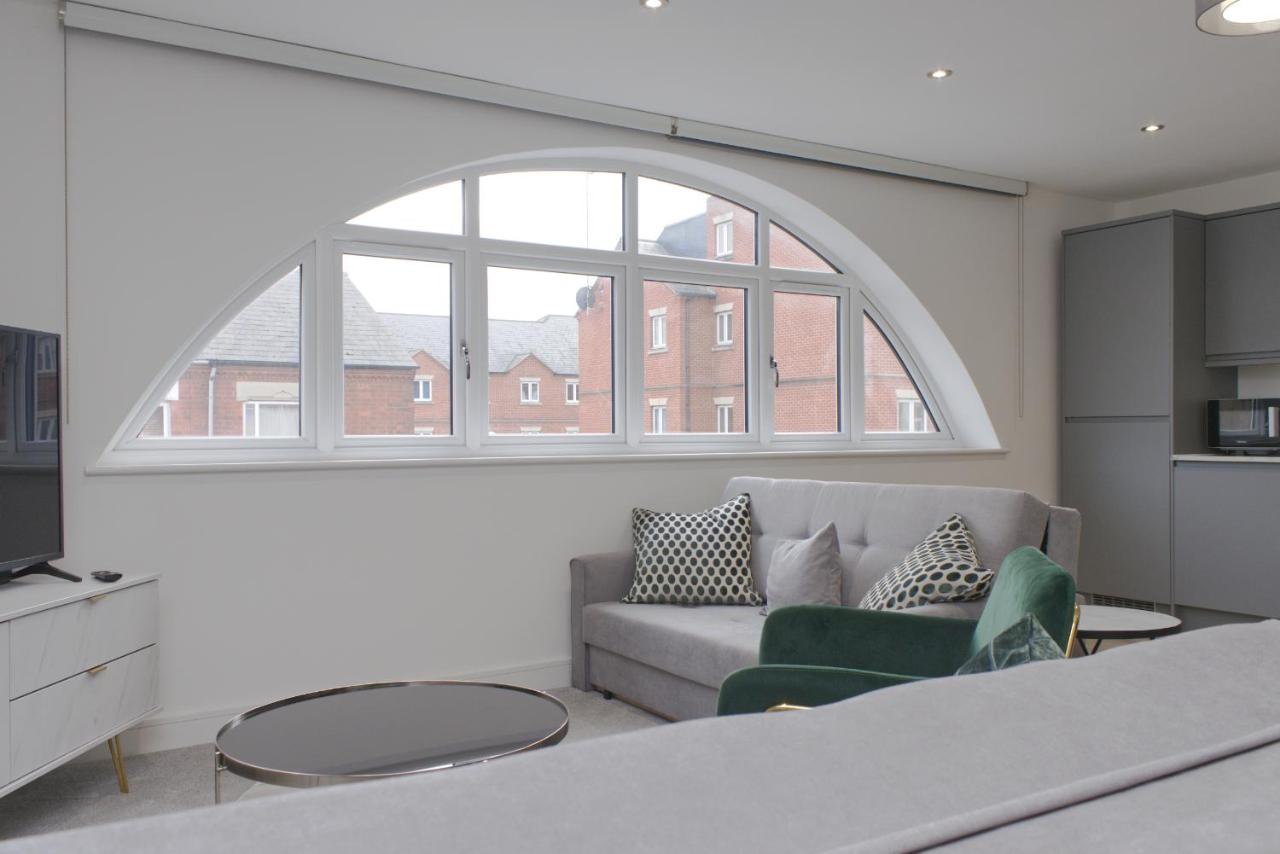 Apartamento Unique! Stunning 3-bed Penthouse Flat - 2 Floors - Sleeps 8 - Free Parking *