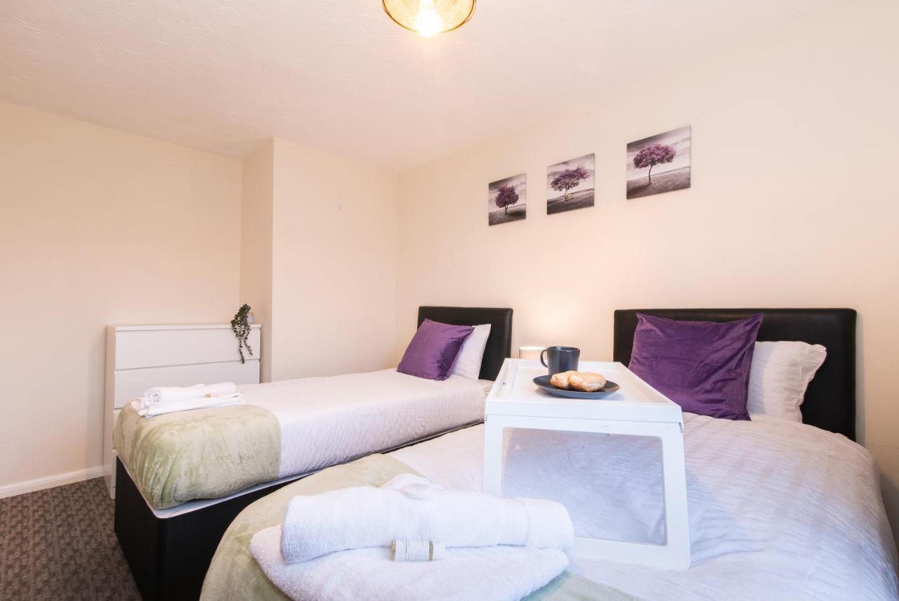 Holiday home Coventry- Perchfoot 3 Bedroom Contractor And Pet-friendly Spacious House By Sublime