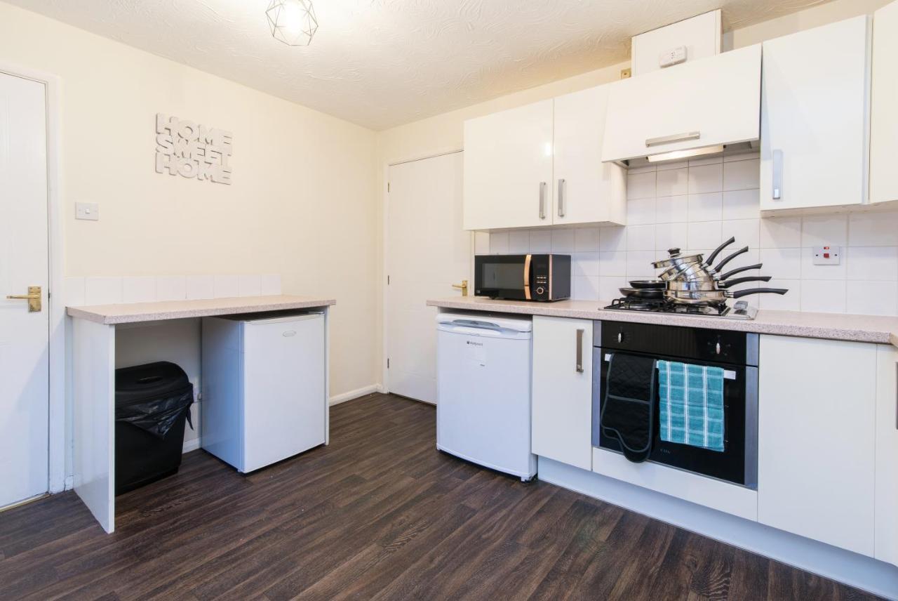 Holiday home Coventry- Perchfoot 3 Bedroom Contractor And Pet-friendly Spacious House By Sublime *