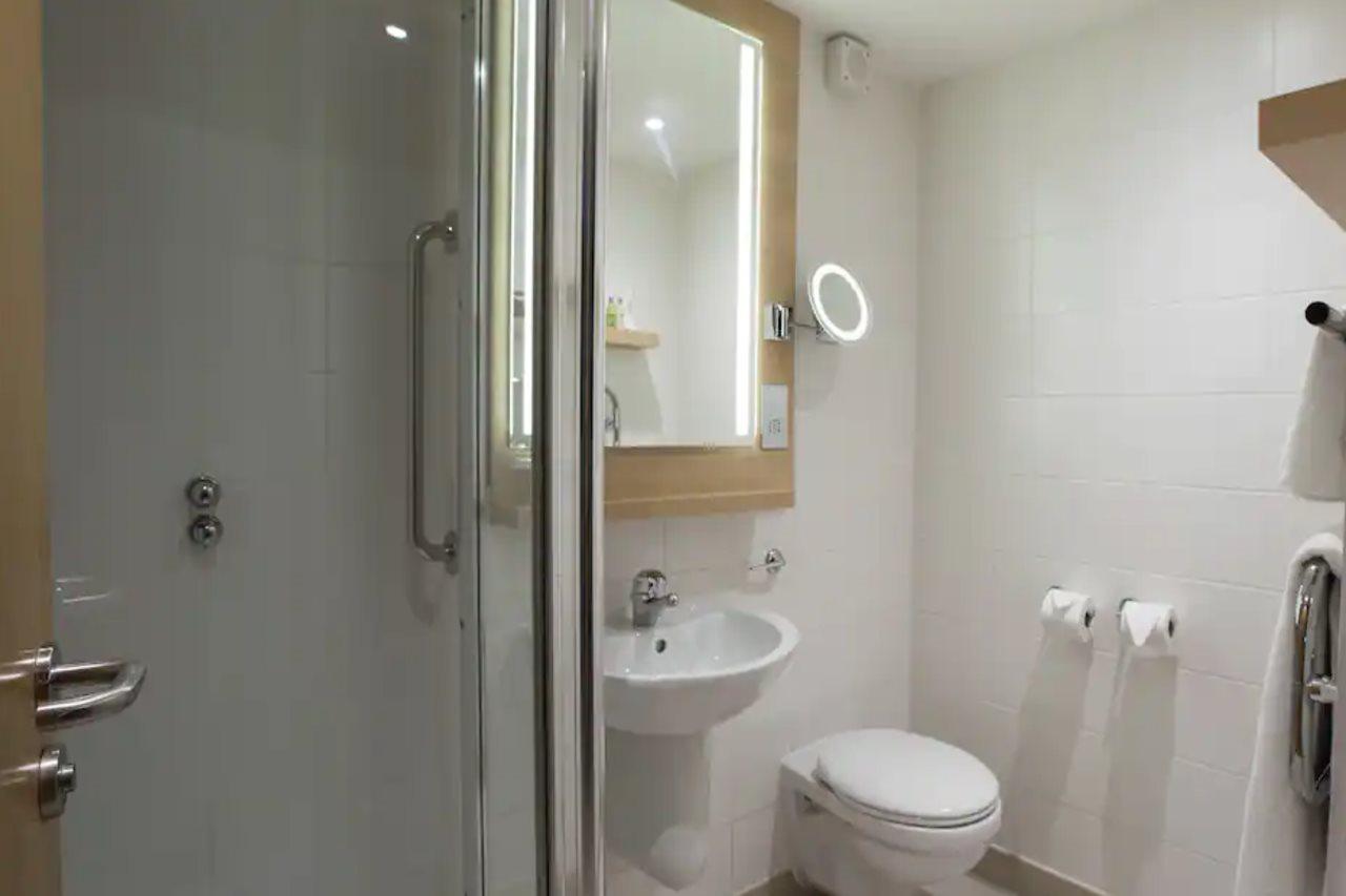 Hotel Doubletree By Hilton Building Society Arena