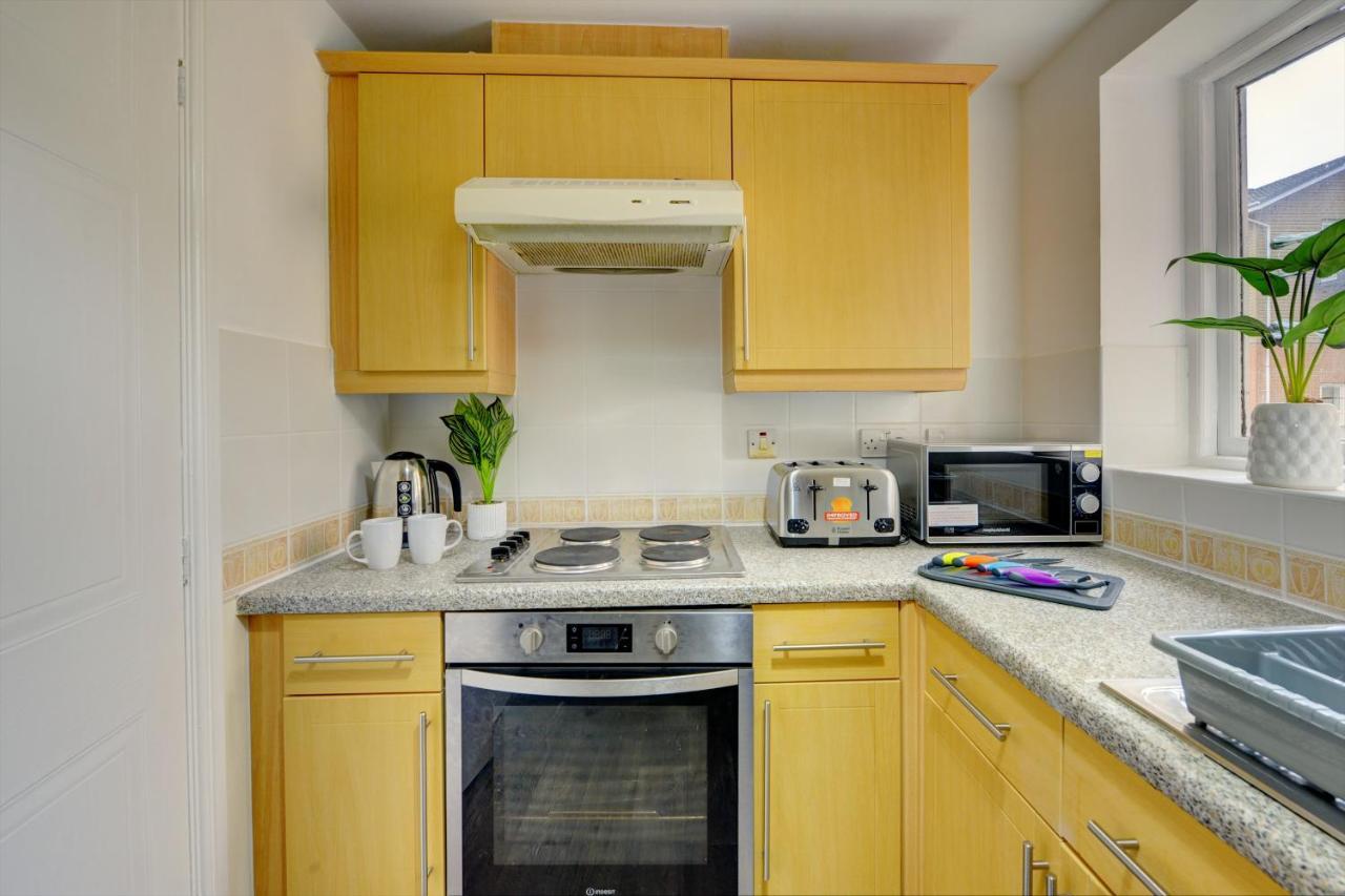 Apartment Comfy 2br With Balcony - Waterlily *