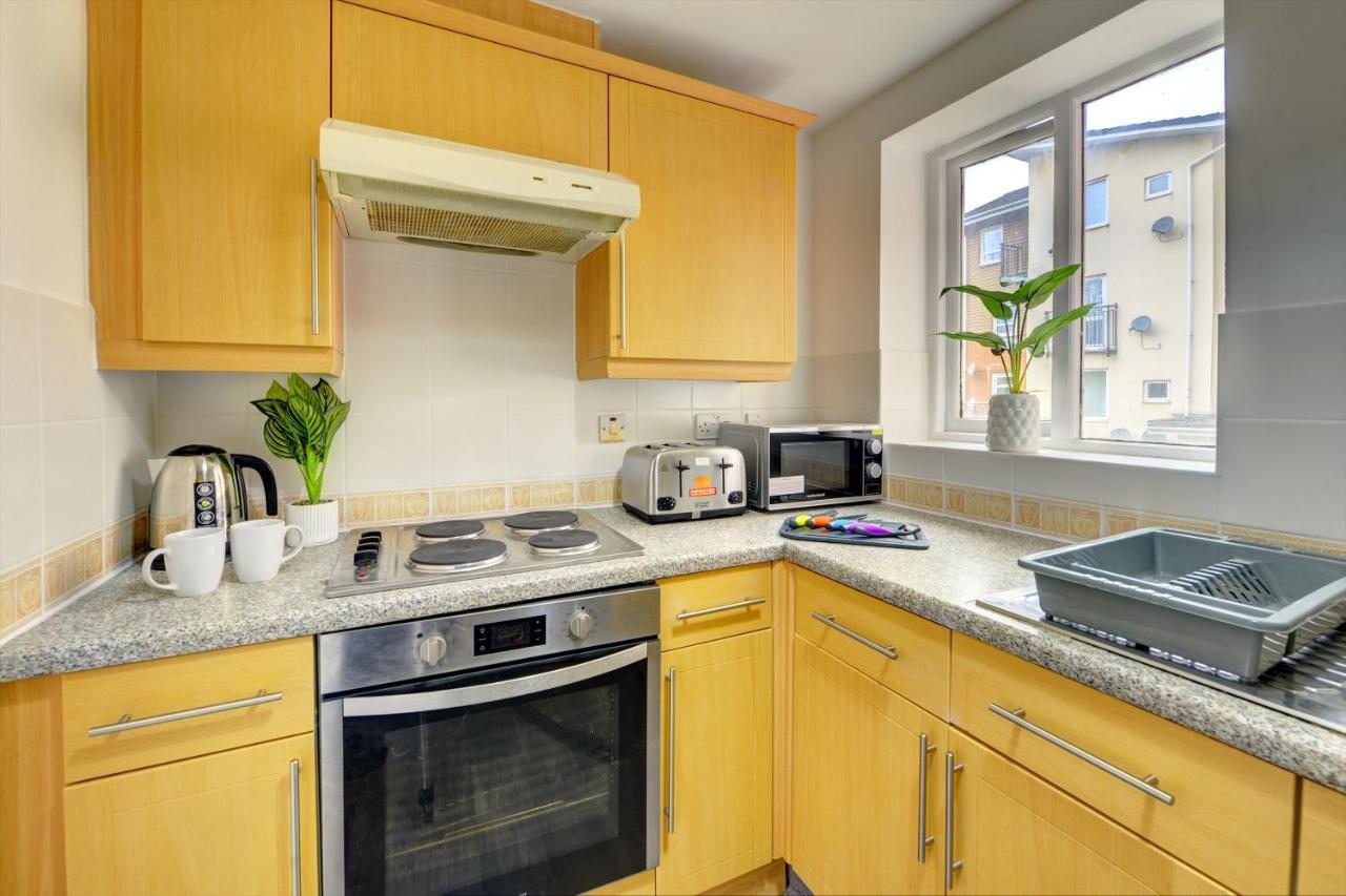 Apartment Comfy 2br With Balcony - Waterlily *