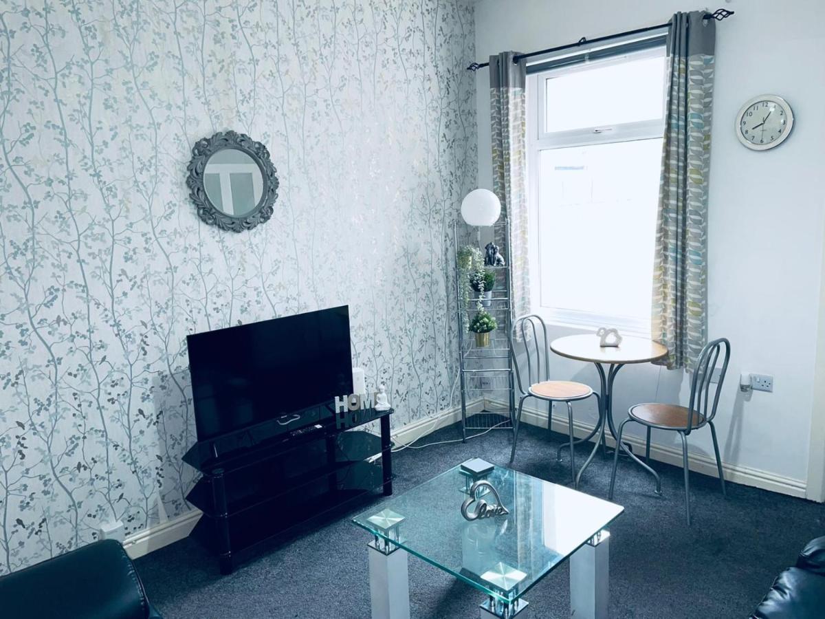Cheerful Town House In Centre