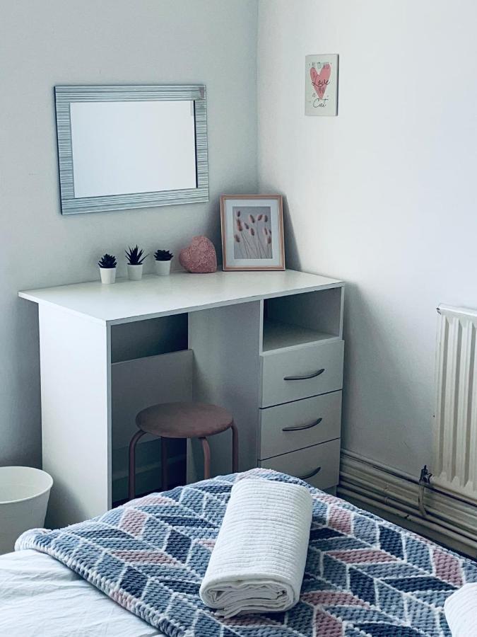 Cheerful Town House In Centre