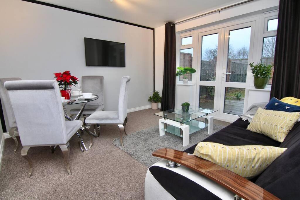 Daimler House - Cosy Near Centre * Coventry