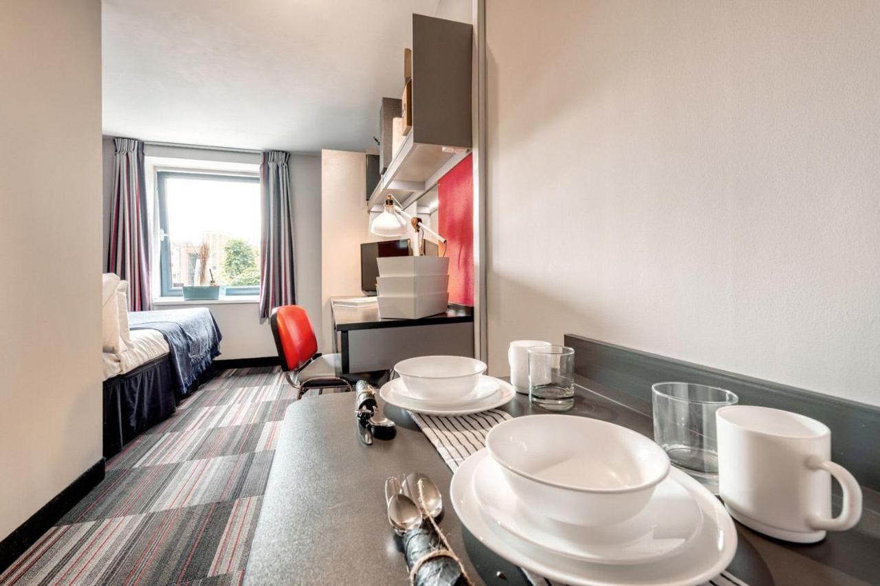 Apartamento For Students Only Studio At Burges House In The Heart Of *