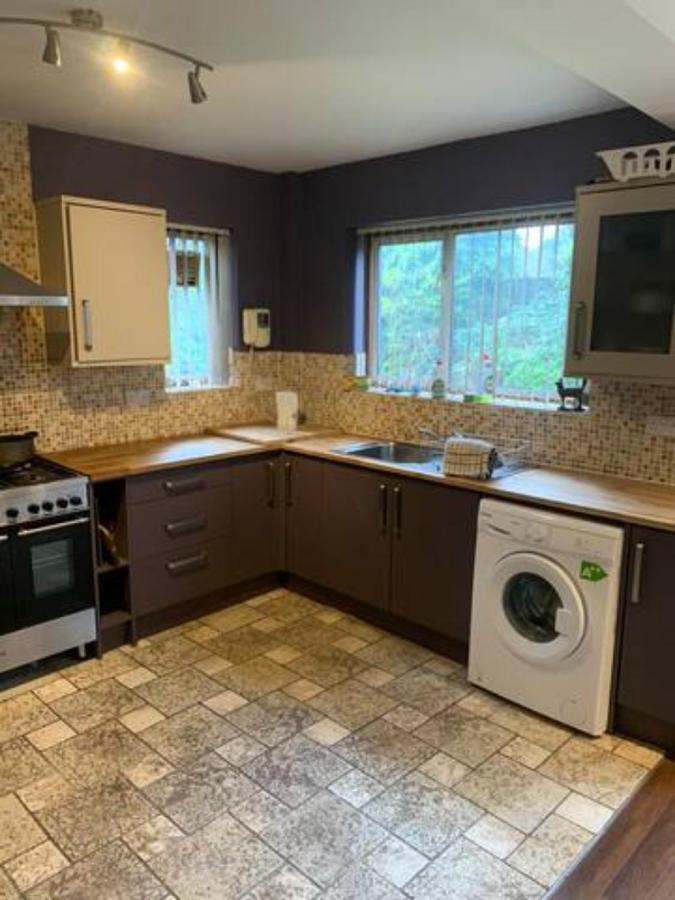 34 Tutbury Avenue, Cannon Park, Coventry, Cv4 7bj *