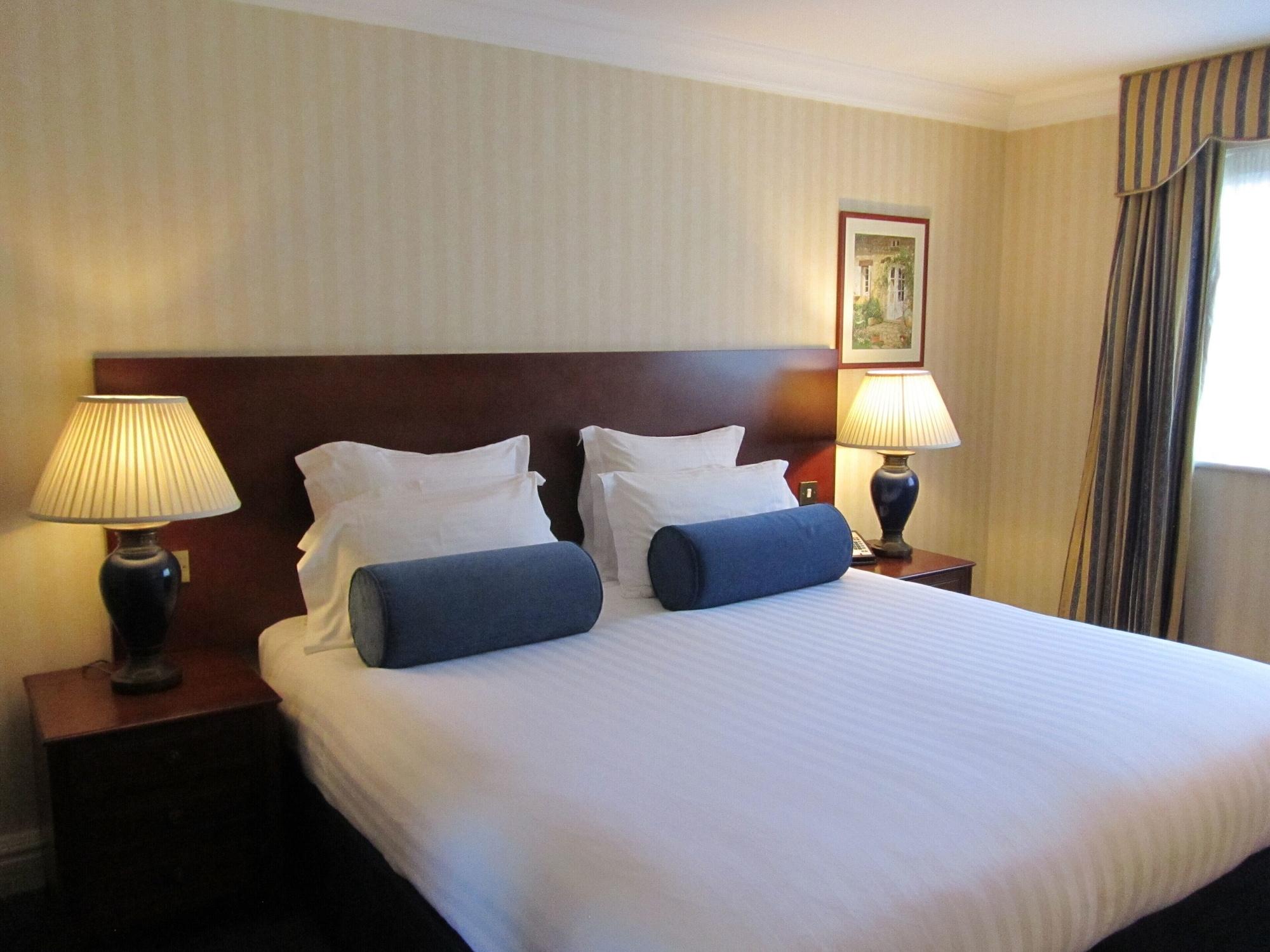 Windmill Village Hotel, Golf Club & Spa, Bw Signature Collection 4*
