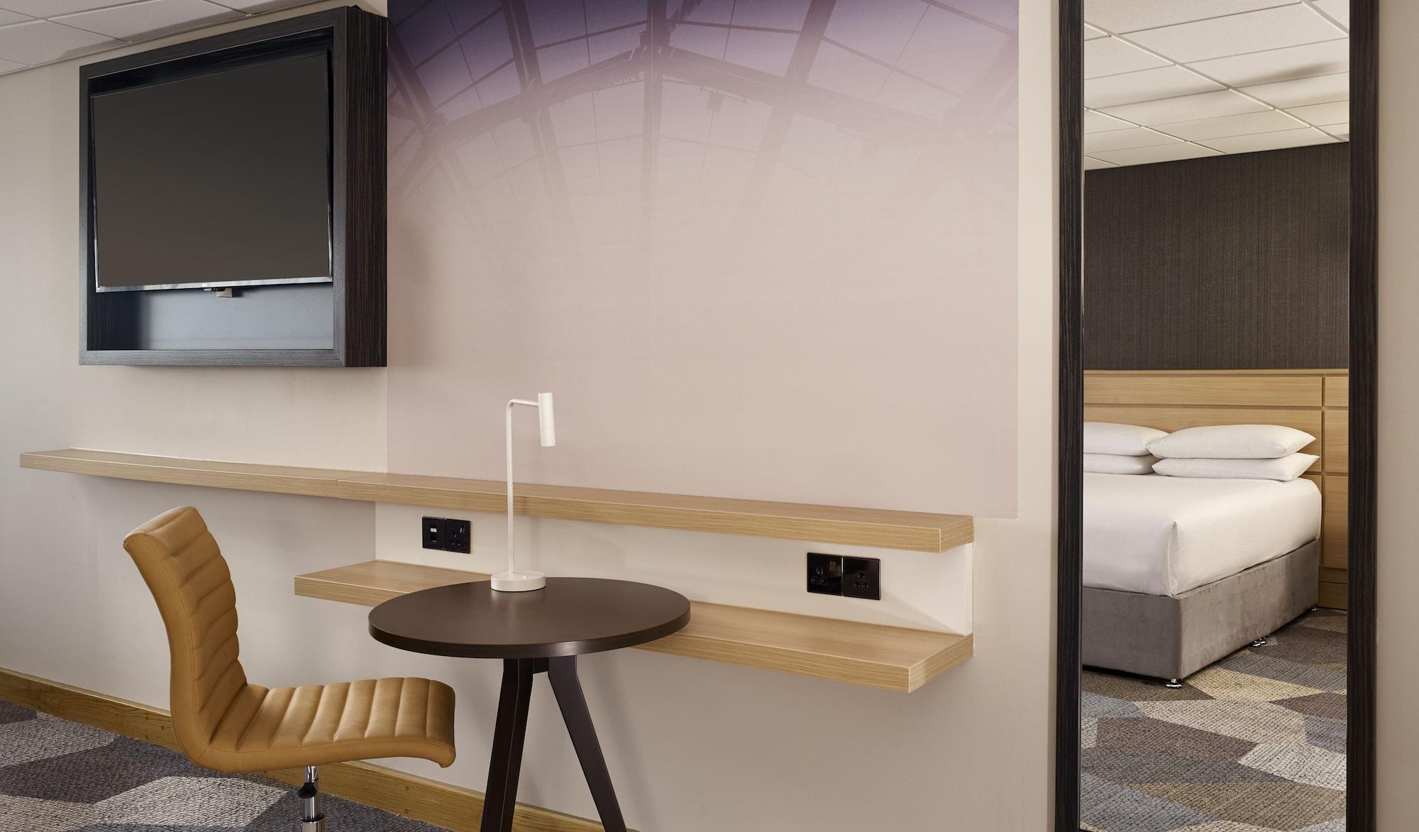 Hotel Doubletree By Hilton Building Society Arena 4*