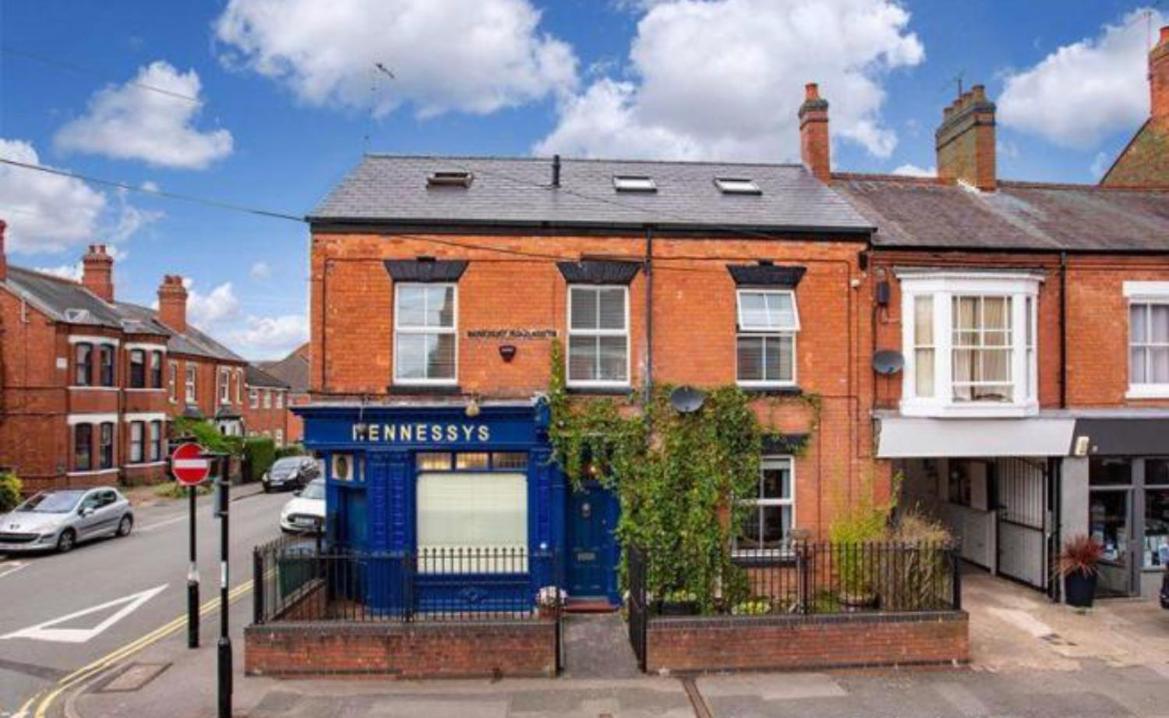 Beautiful 5 Bedroom House In Great Location. * Coventry