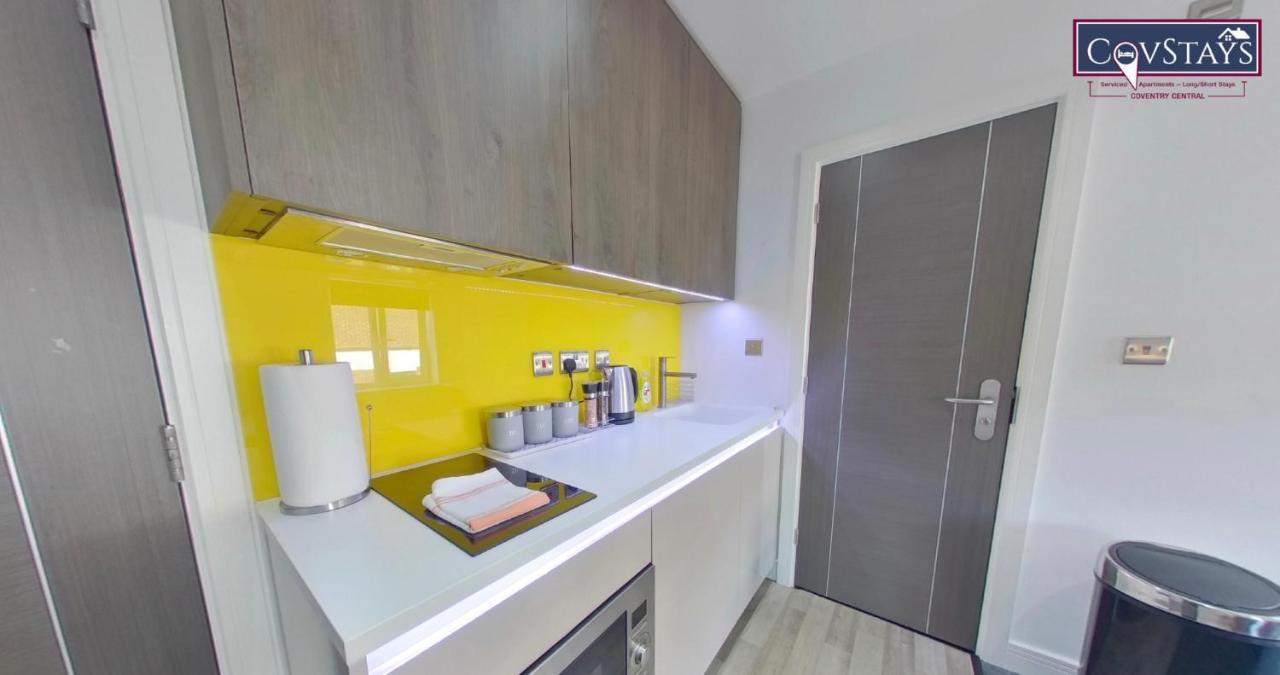 New House - Magnificent In Centre, Free Parking, By Covstays