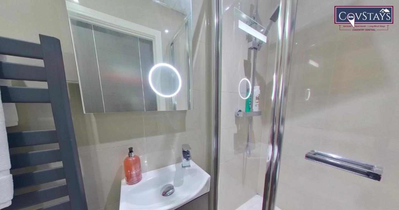 New House - Magnificent In Centre, Free Parking, By Covstays Apartamento *