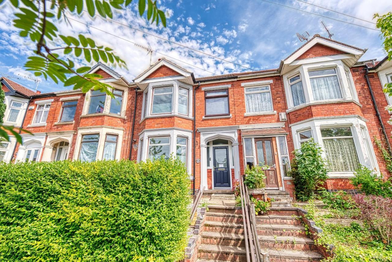 Close To A46 Centre Sleeps 6, 5 Beds Ensuite Free Wi-fi Queens House Inspire Homes Coventry