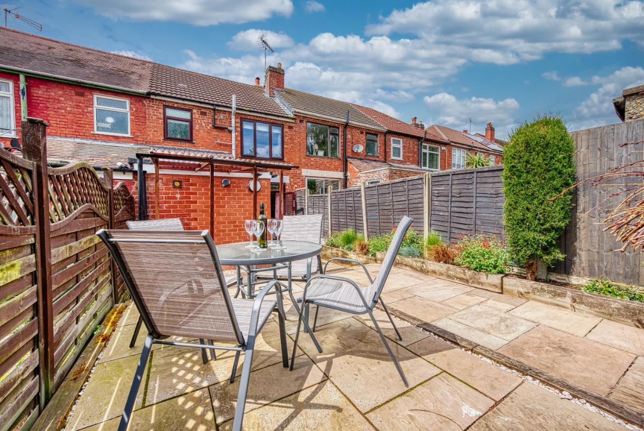 Close To A46 Centre Sleeps 6, 5 Beds Ensuite Free Wi-fi Queens House Inspire Homes Coventry