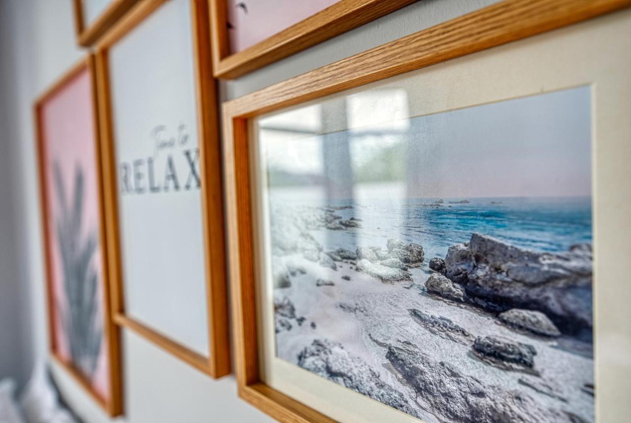 Casa de férias Close To A46 Centre Sleeps 6, 5 Beds Ensuite Free Wi-fi Queens House Inspire Homes *