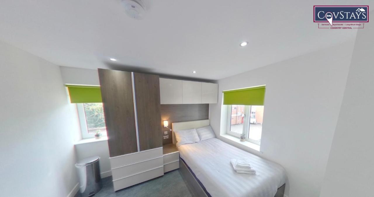 New House - Magnificent In Centre, Free Parking, By Covstays