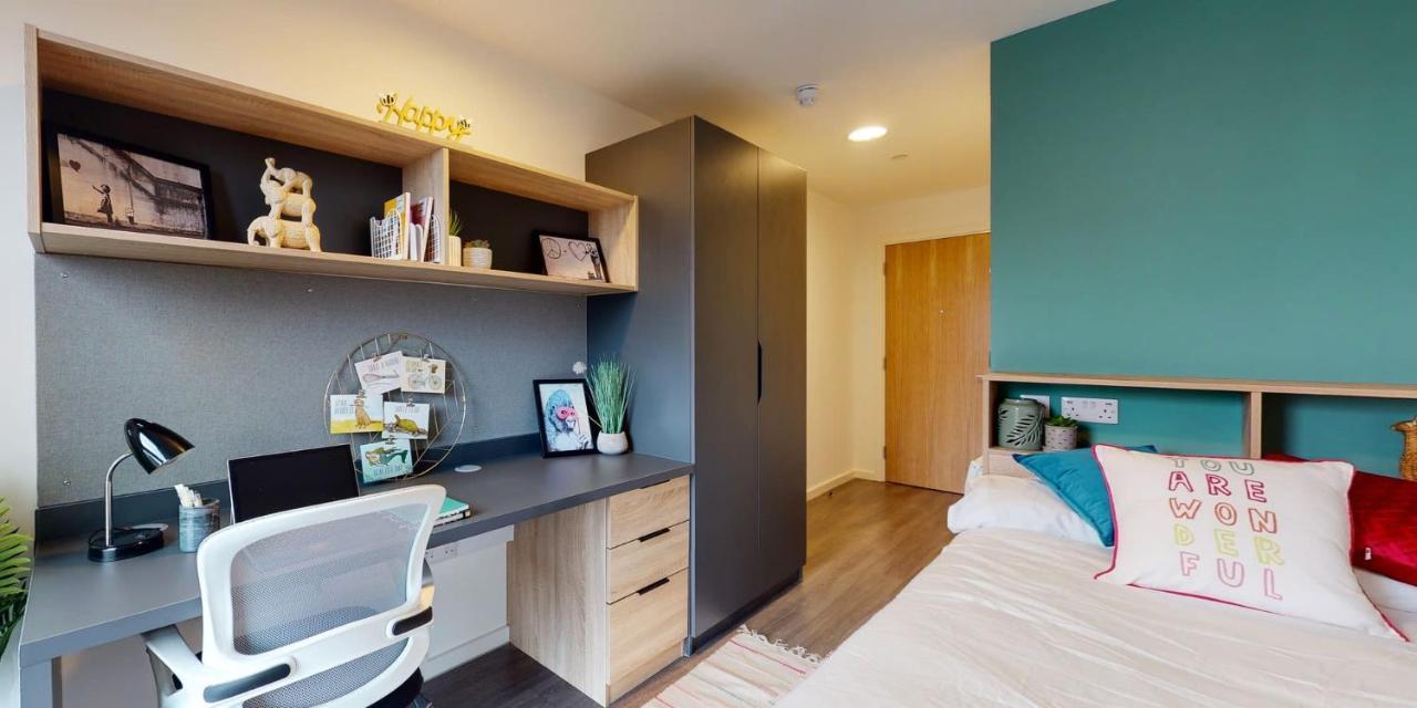 Canvas Arundel House: Private & Shared Kitchen In