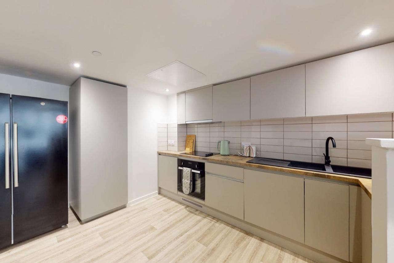 Private Bedrooms With Shared Kitchen And Living Area At Canvas Point In *
