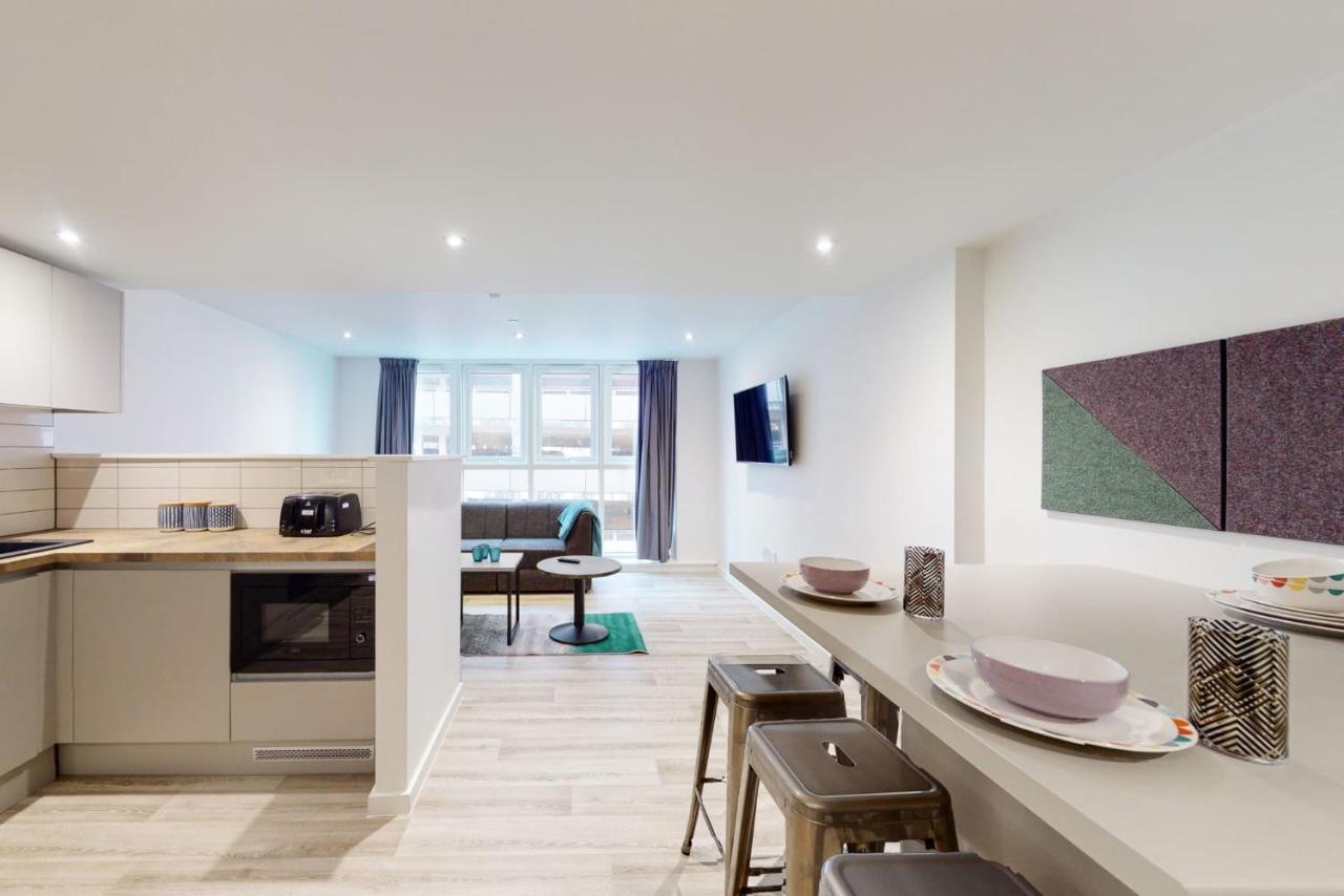 Private Bedrooms With Shared Kitchen And Living Area At Canvas Point In Apartment Coventry