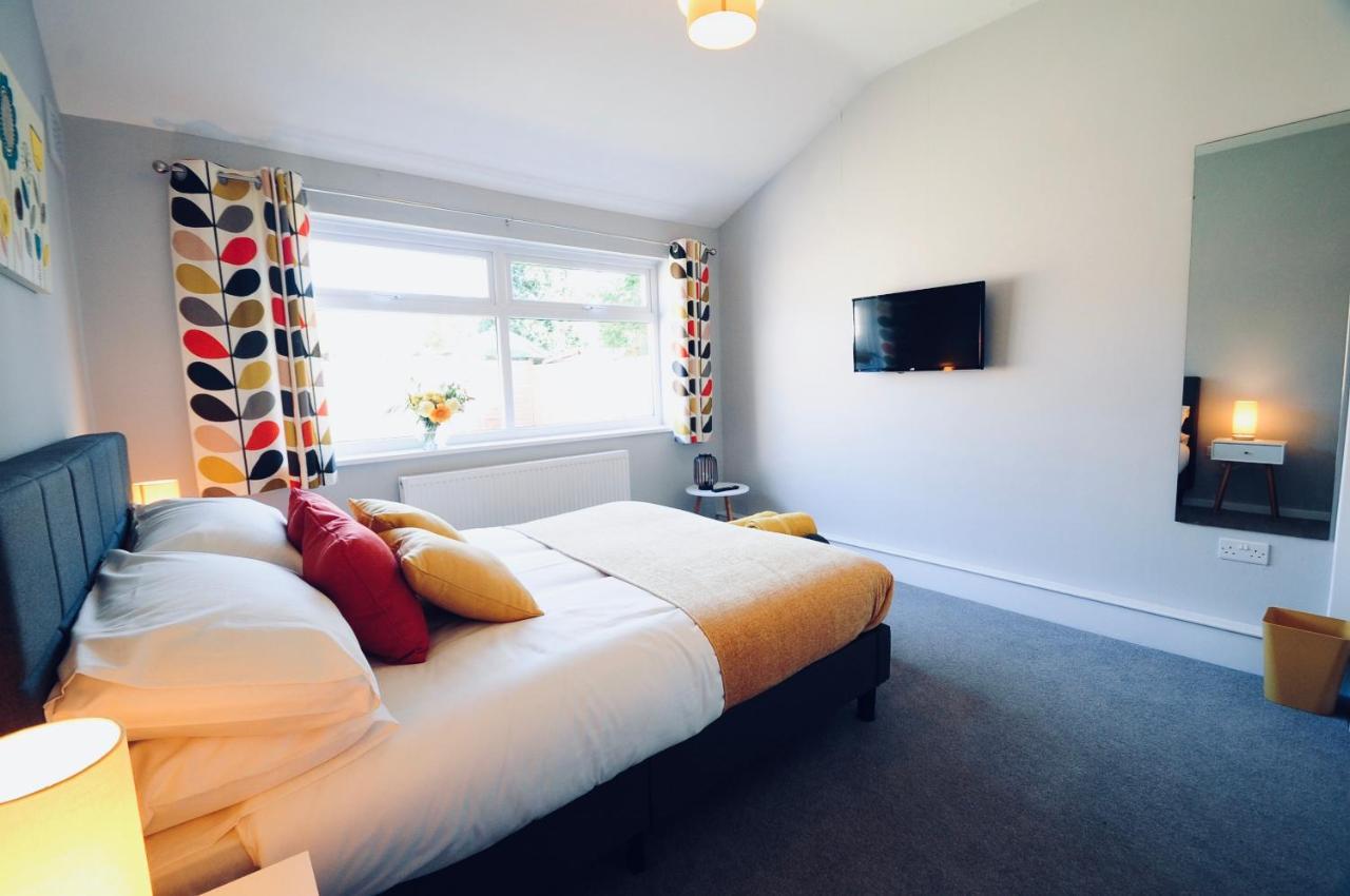 Newly Refurbished Next To Hospital * Coventry