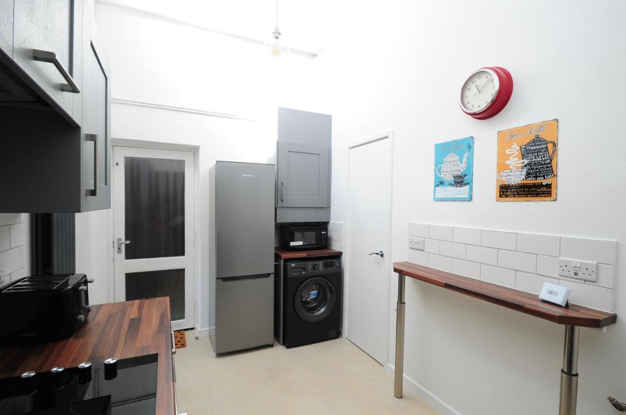 Newly Refurbished Next To Hospital *