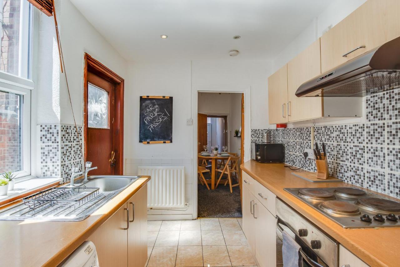 Stayzo House Accommodation- Free Parking Apartamento *
