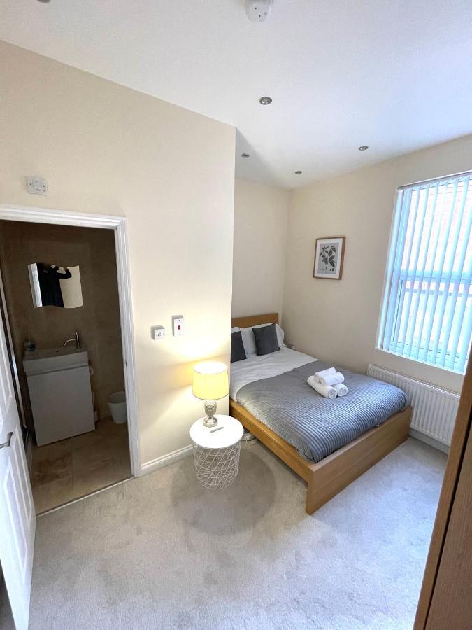 Spacious: 5-person House With Nec & Bhx Proximity Coventry