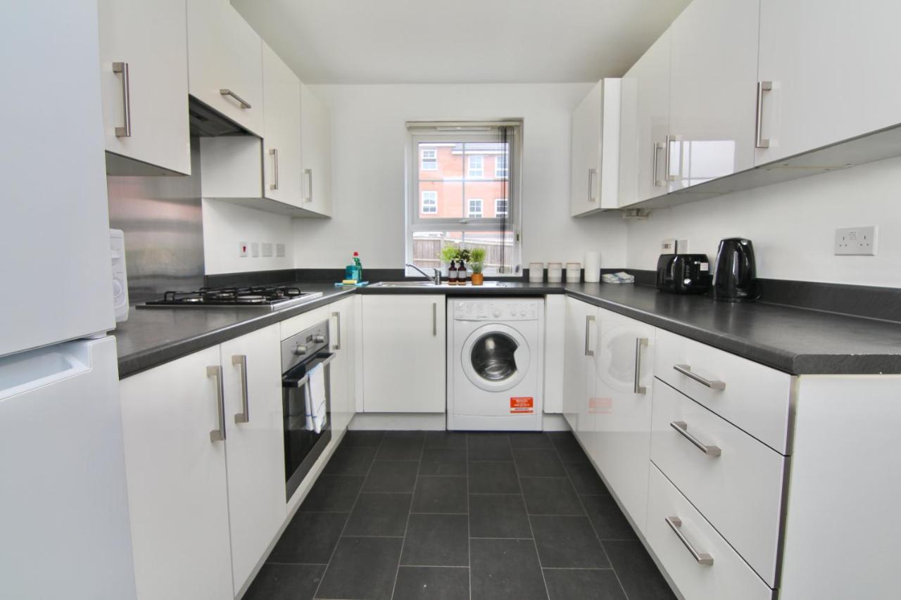 Holiday home Canalview House - Fully Furnished Coventry City Centre Home