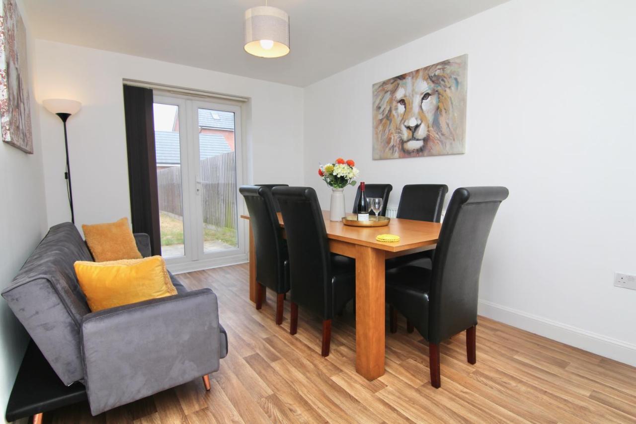 Holiday home Canalview House - Fully Furnished Coventry City Centre Home *