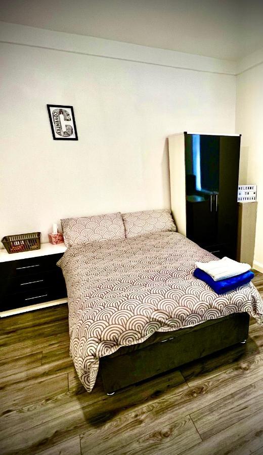 Apartamento 1-bed Studio Flat With Free City Centre Parking Cv1