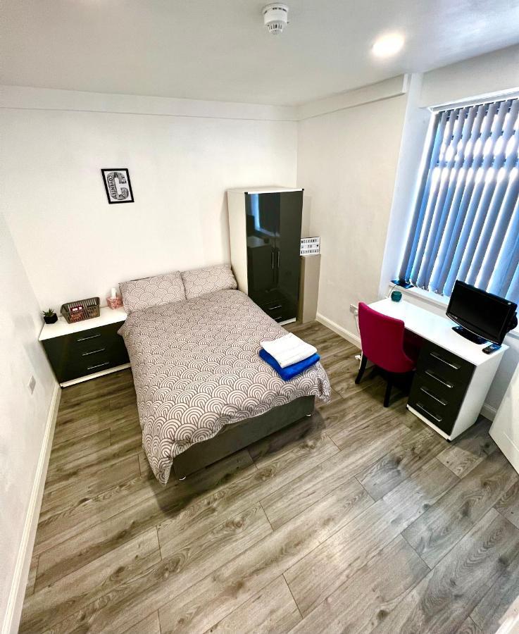 Apartamento 1-bed Studio Flat With Free City Centre Parking Cv1